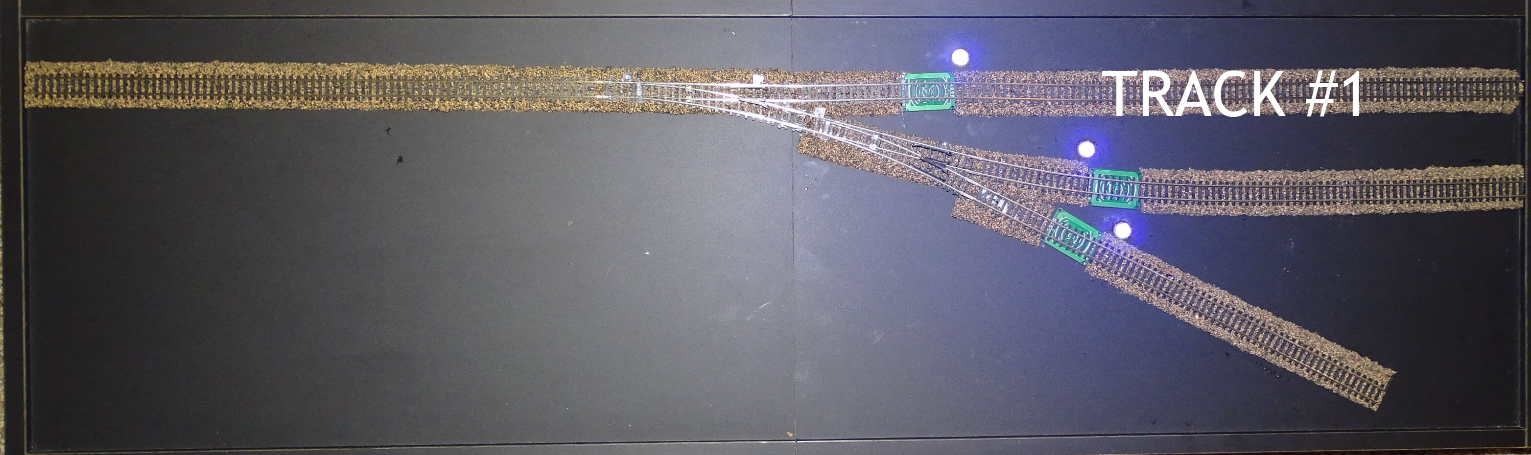 n-scale-board-1-traintraxx