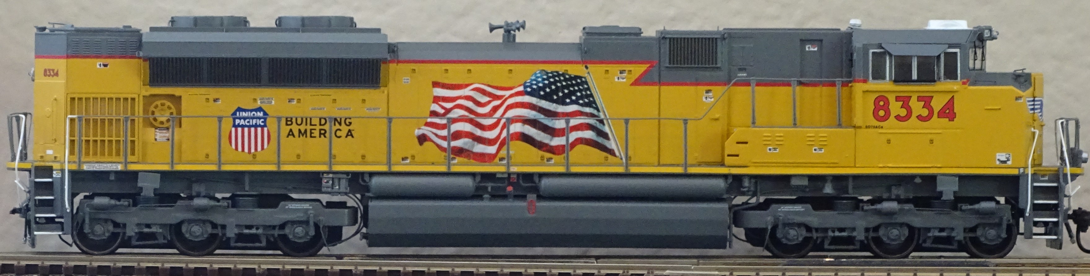 UP_8334_SD70ACE – TrainTraxx